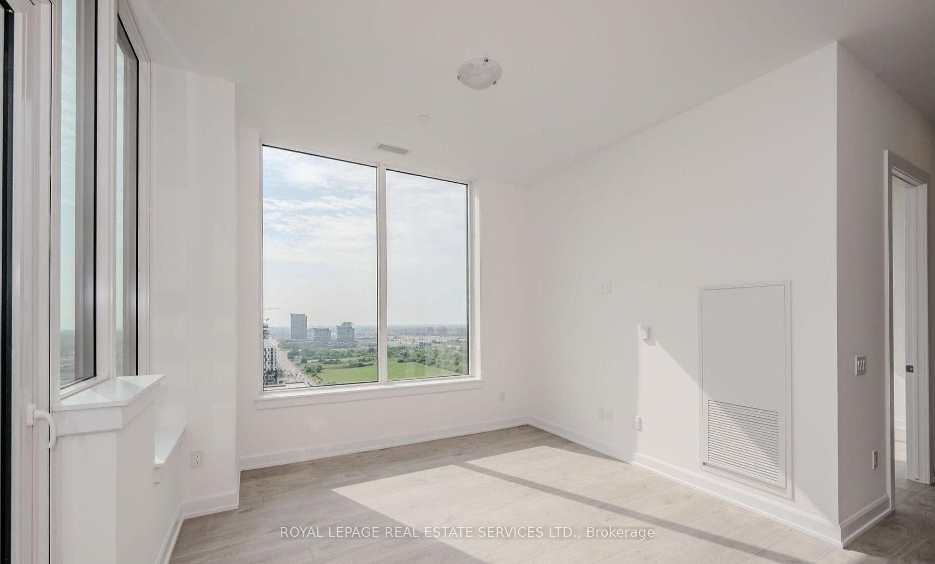 3220 William Coltson Avenue Unit 2201 photo 8