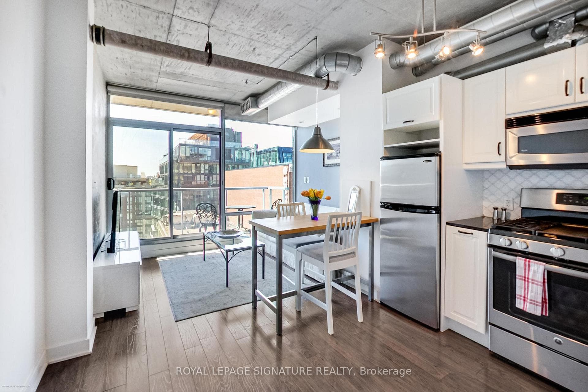 169 John Street Unit 904 photo 1