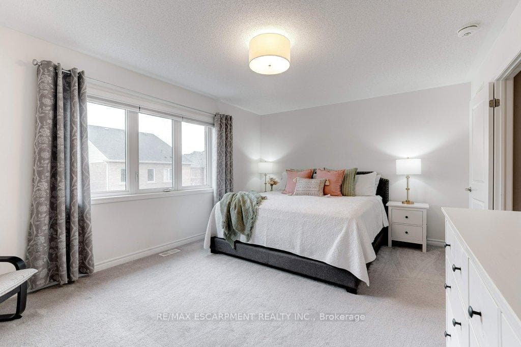 232 Chilver Heights photo 13