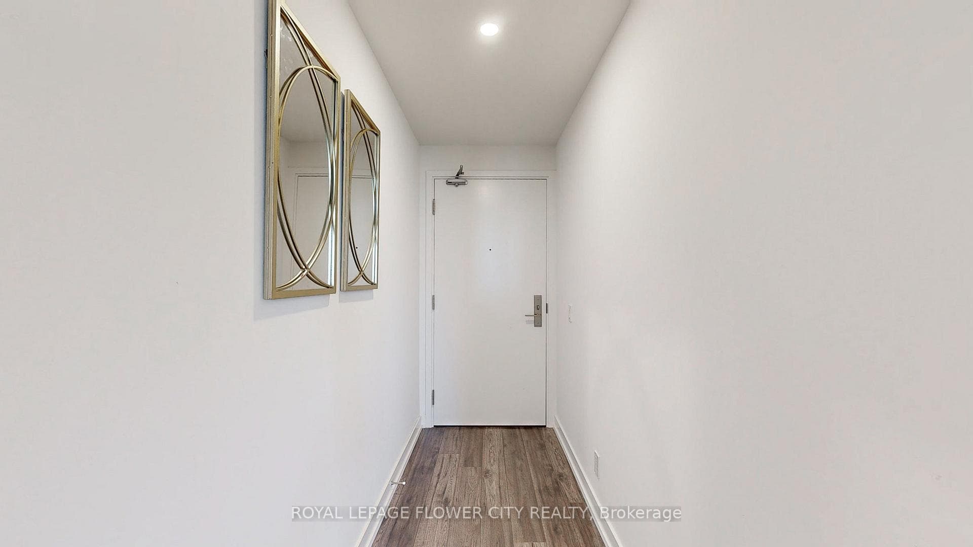 33 Helendale Avenue Unit 1101 photo 3