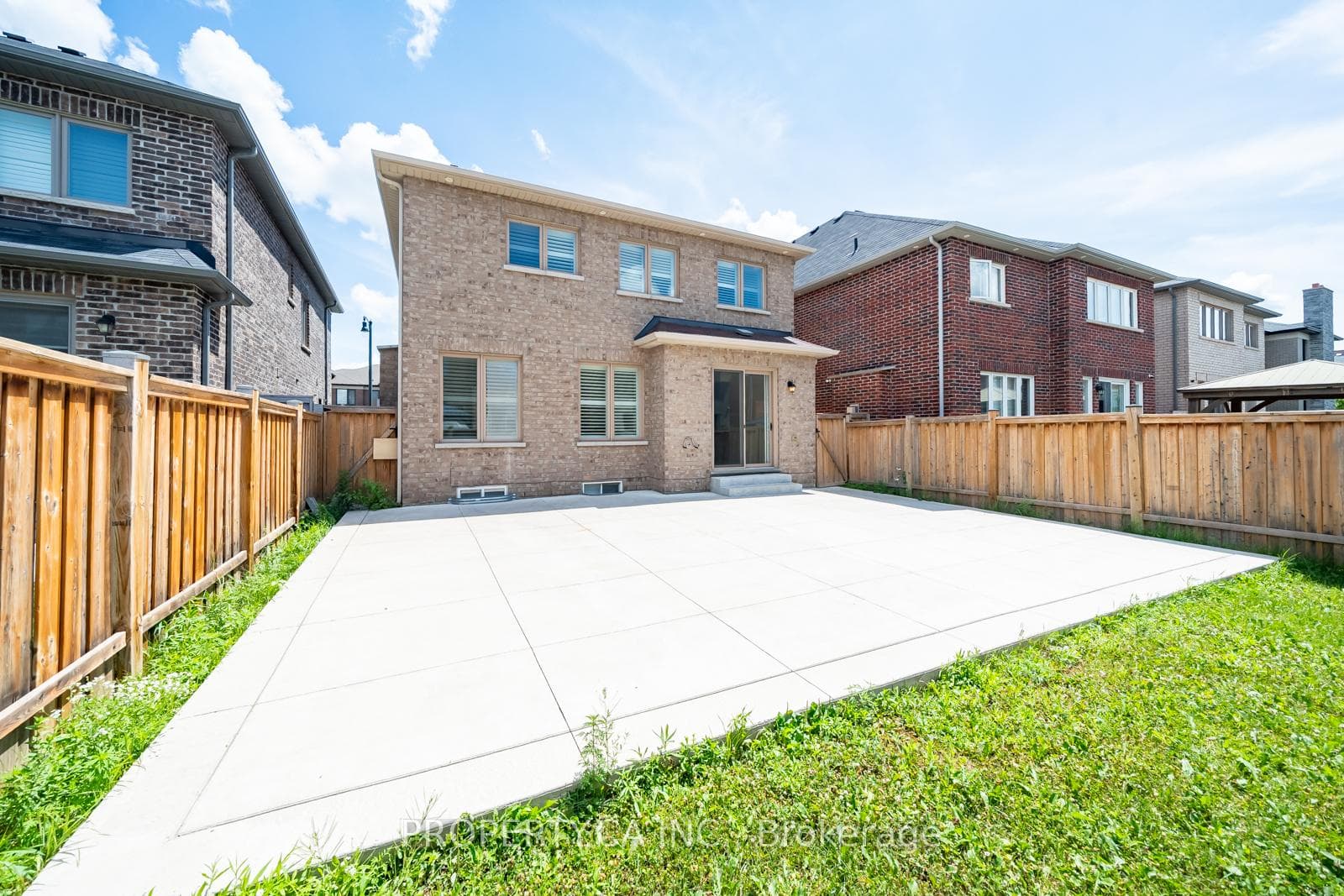 7 Forsyth Crescent photo 39
