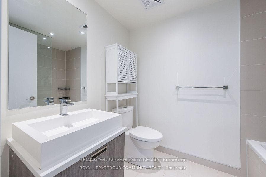 246 Logan Avenue Unit 502 photo 14
