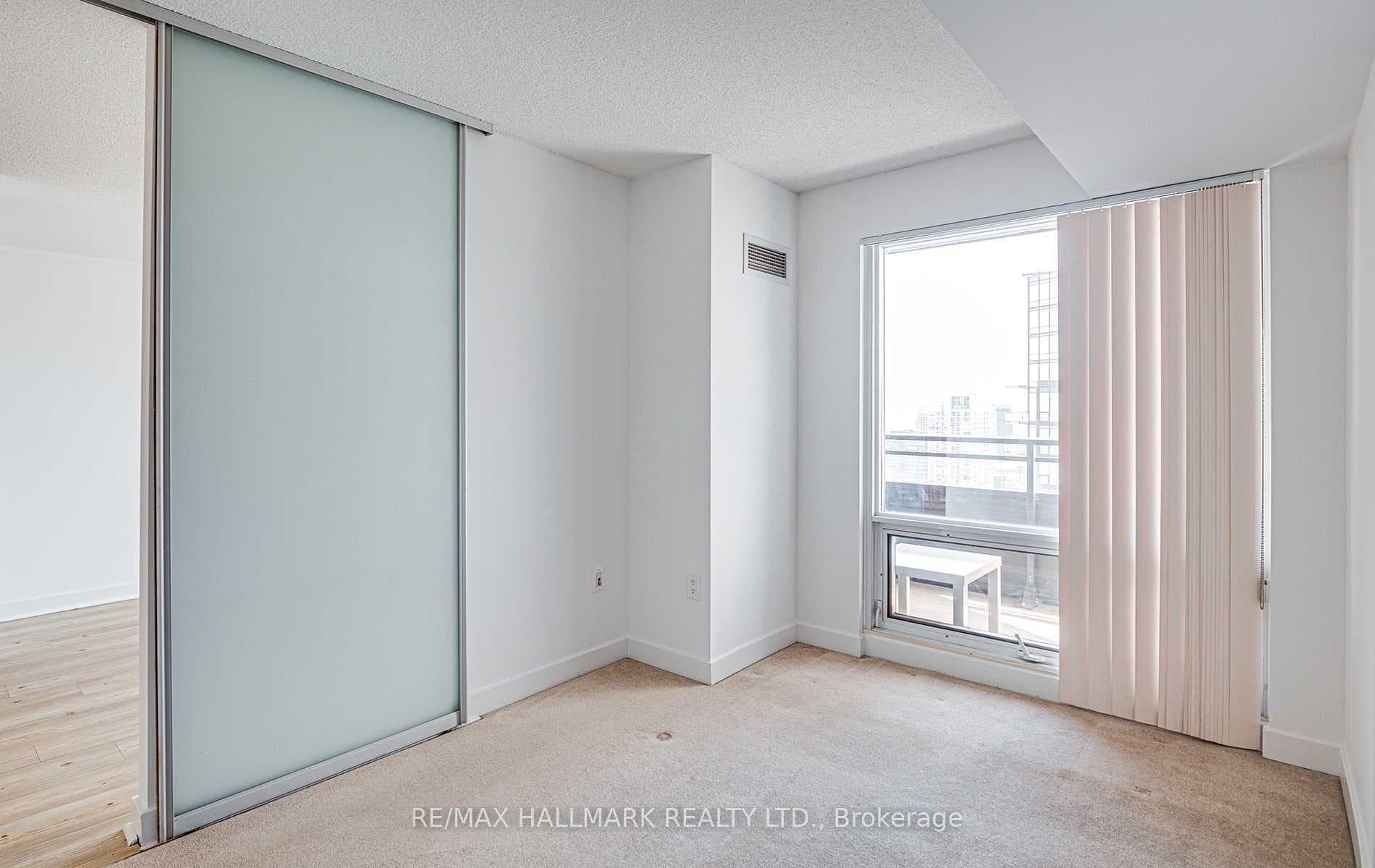 25 Telegram Mews Unit 4509 photo 8