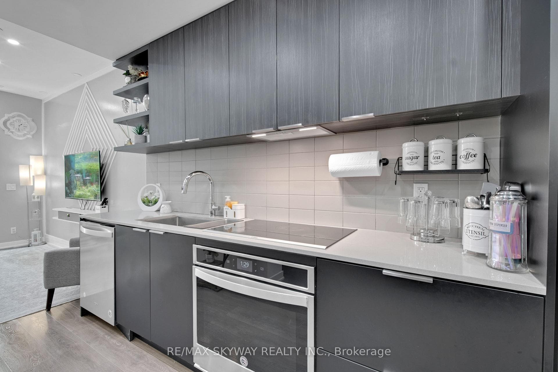 6 sonic Way Unit 103 photo 8