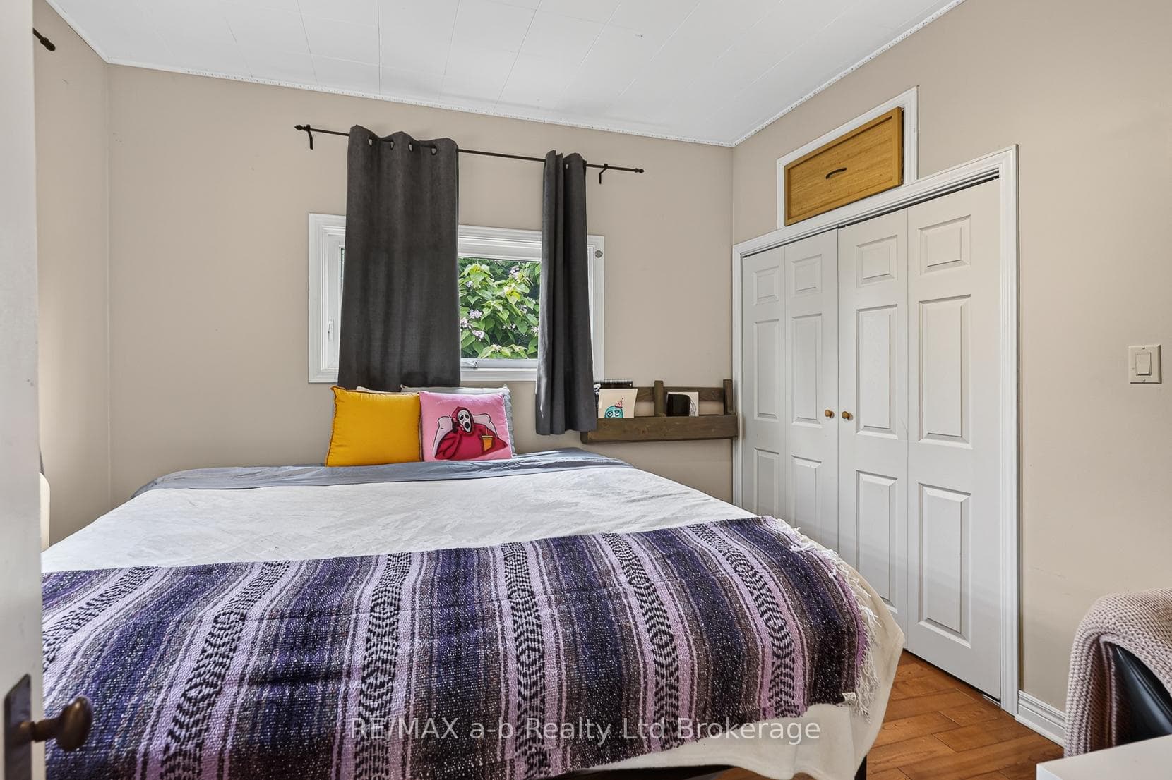 301 Thames Street photo 14