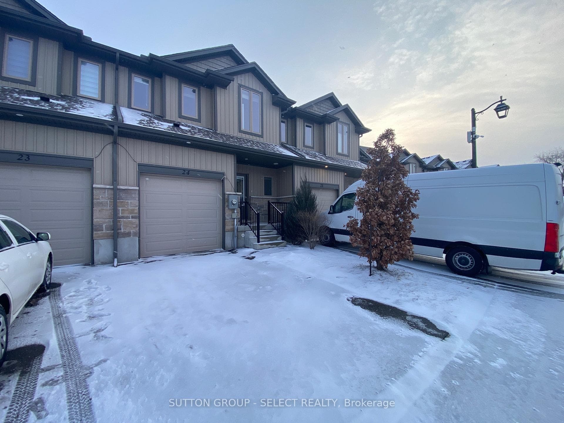 1023 Devonshire Avenue Unit 24 photo 1