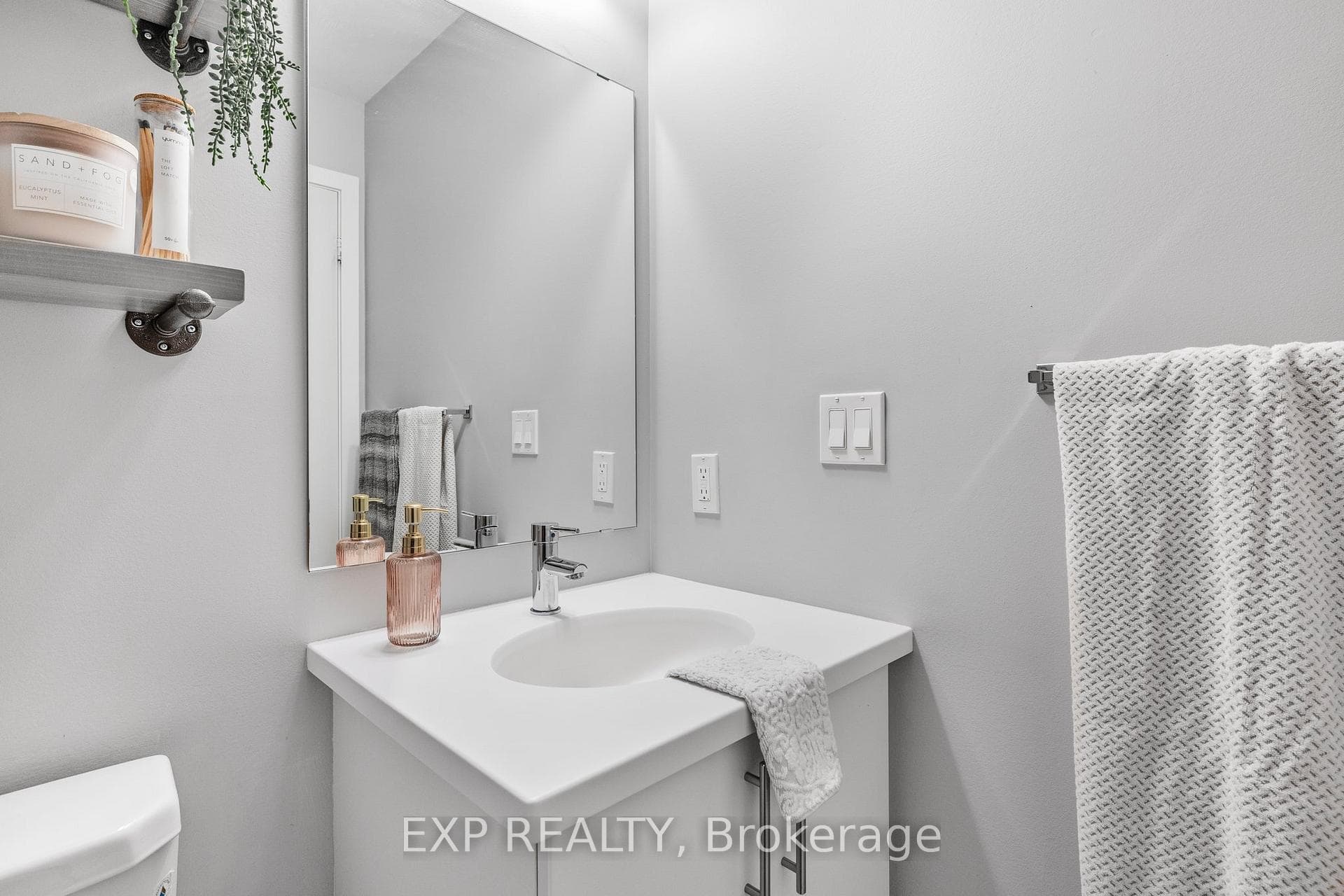 555 William Graham Drive Unit 201 photo 19