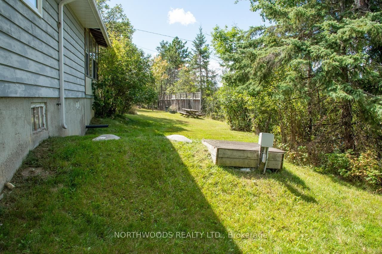 6 Woodpecker Hill photo 40