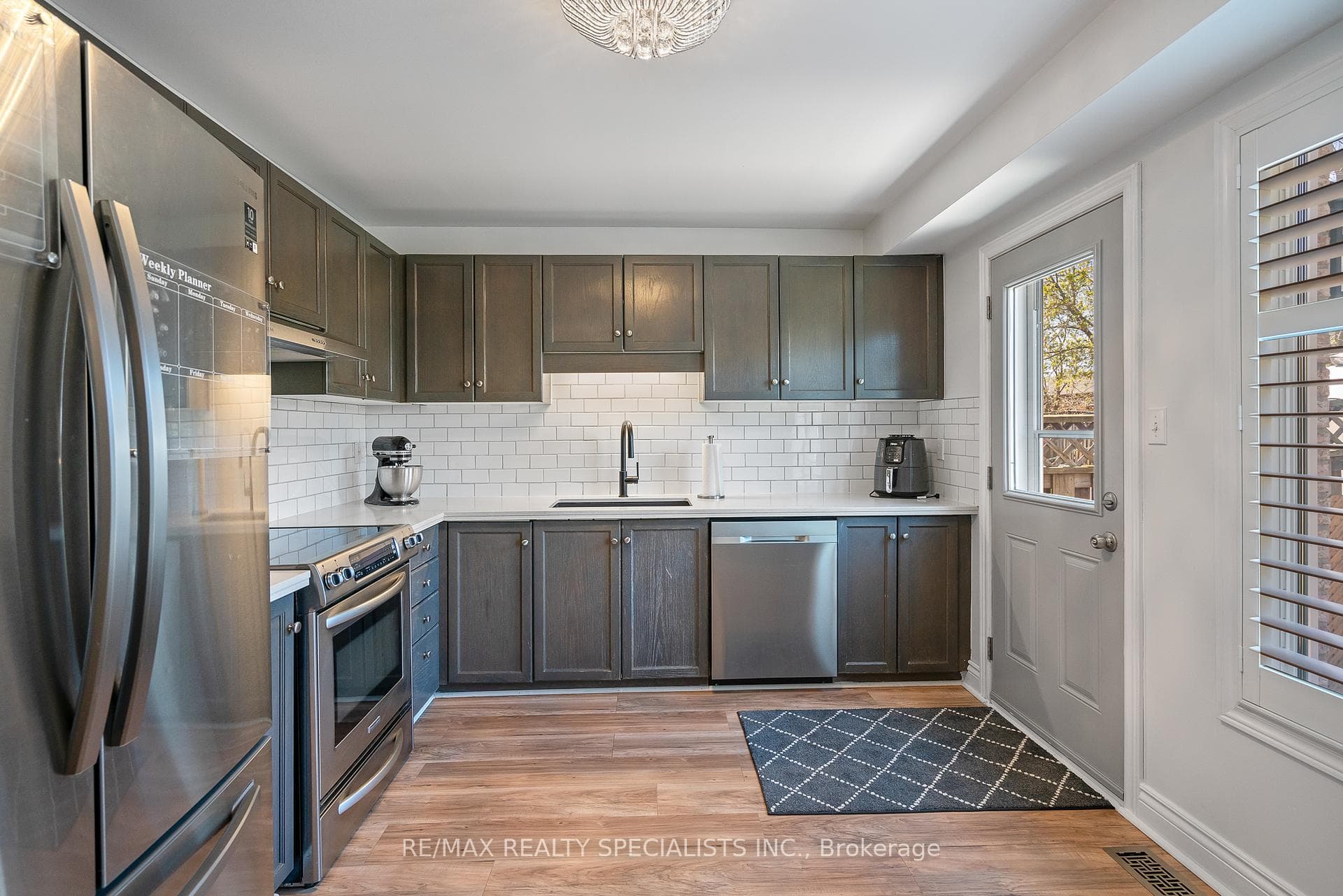 4342 HENRY Avenue photo 11