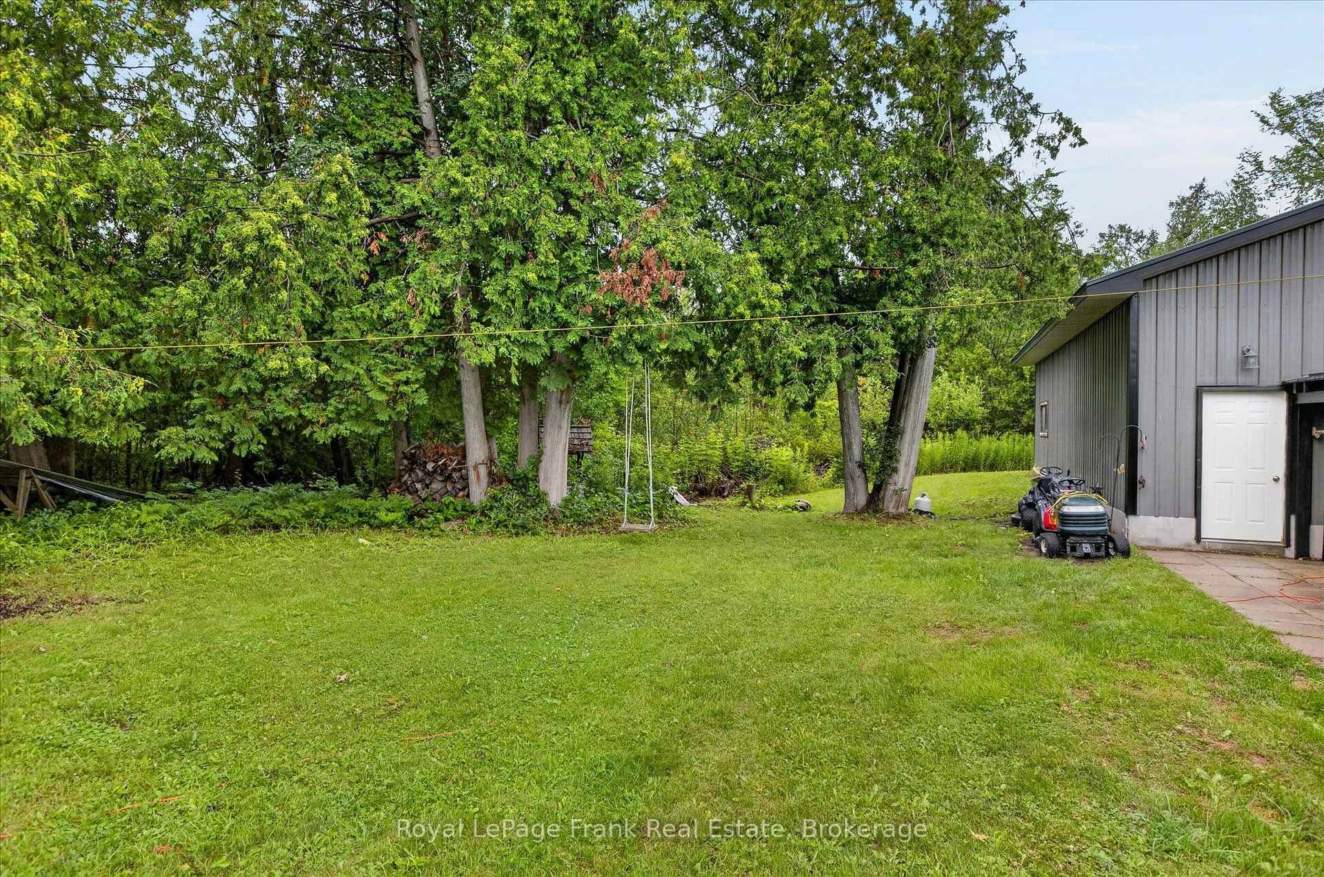 731 Harper Road photo 33