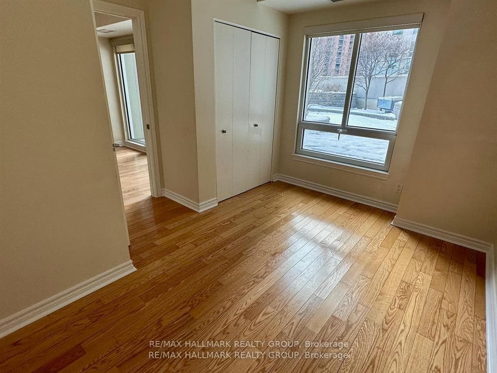 234 RIDEAU Street Unit 710 photo 7