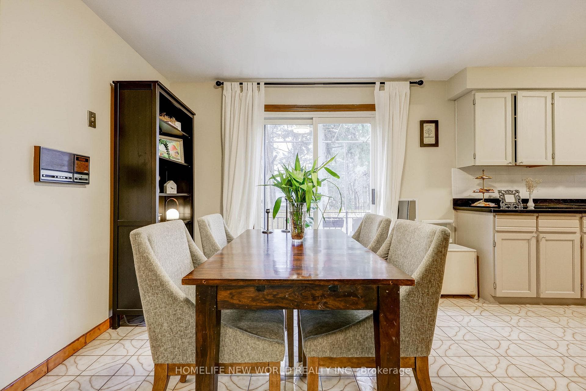 3435 Ellesmere Road photo 12