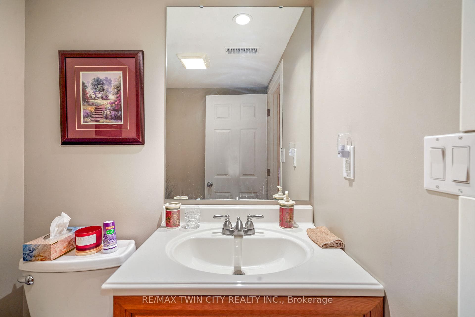 1 Buchanan Crescent Unit 11 photo 33
