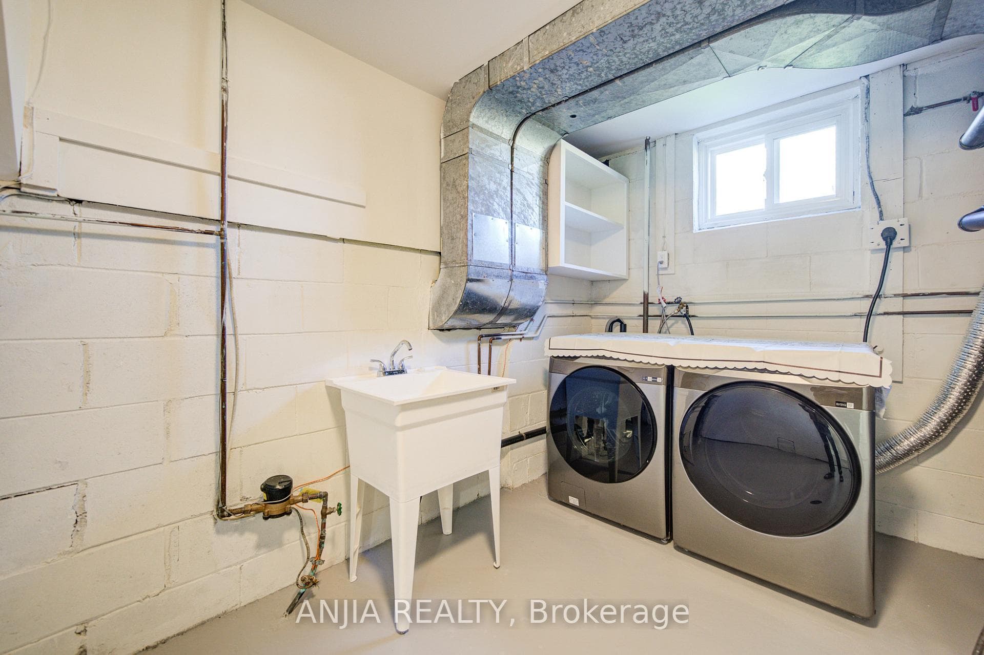 80 Southdale Drive photo 38