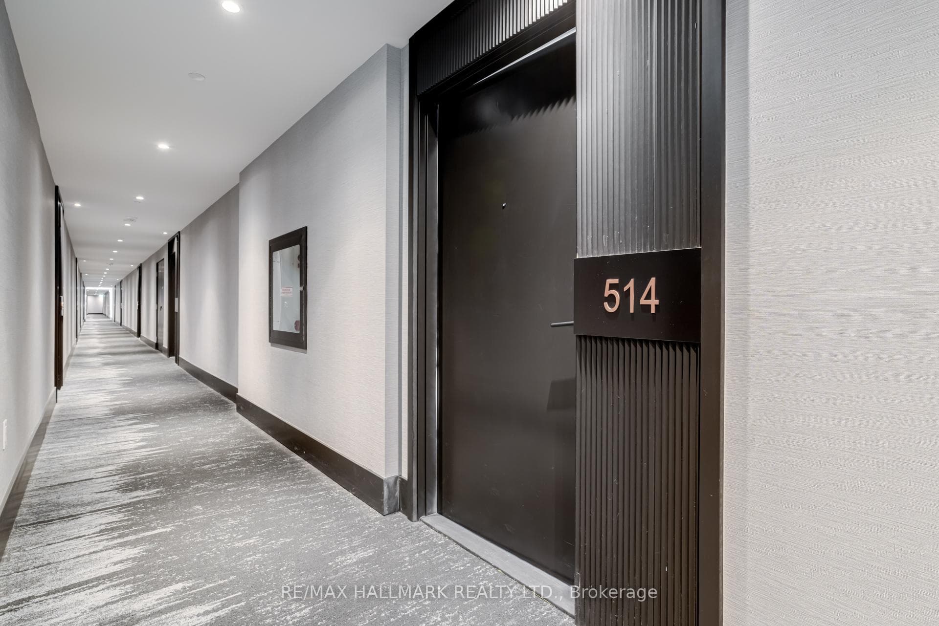 2450 Old Bronte Road Unit 514 photo 2