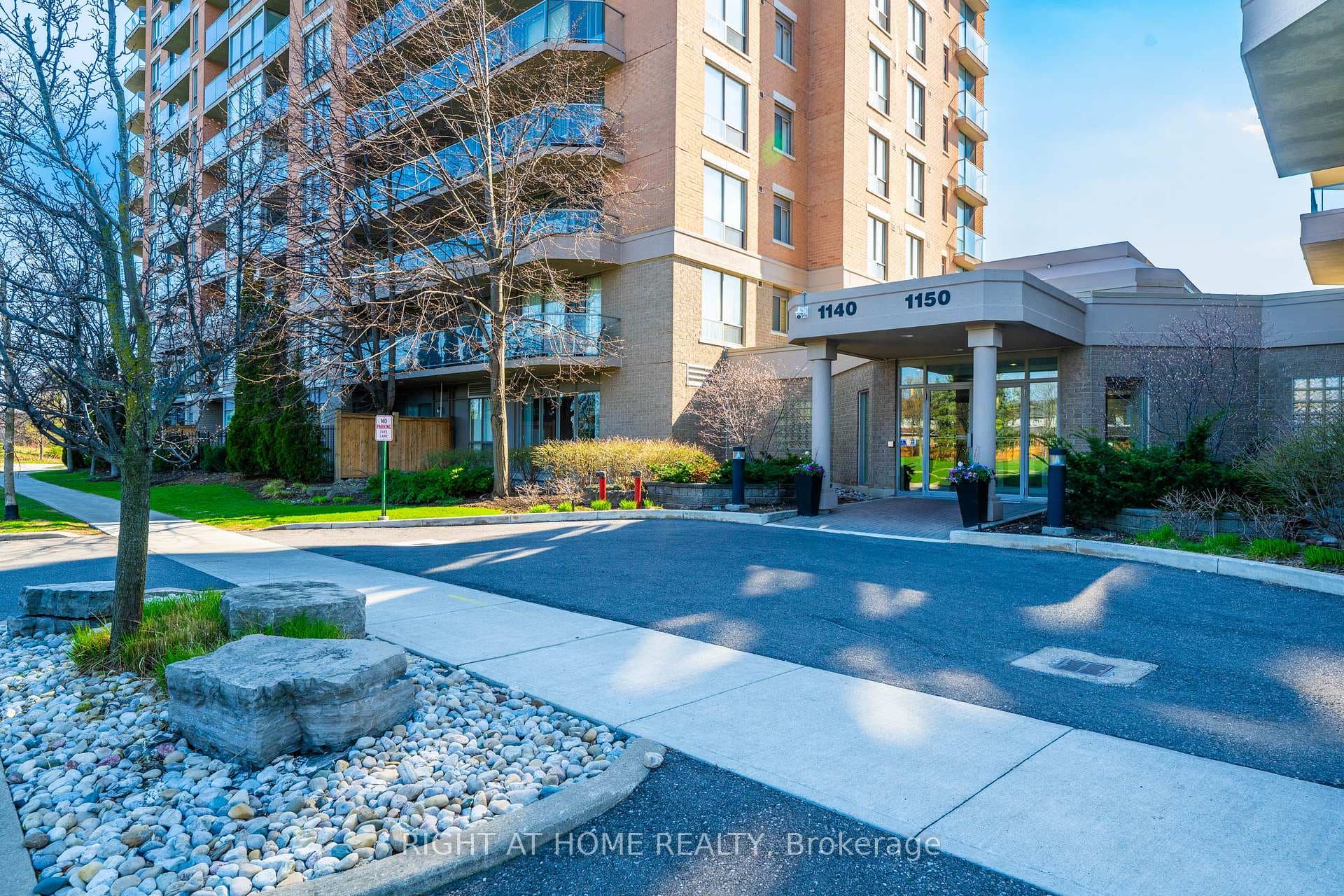1140 Parkwest Place Unit 705 photo 3