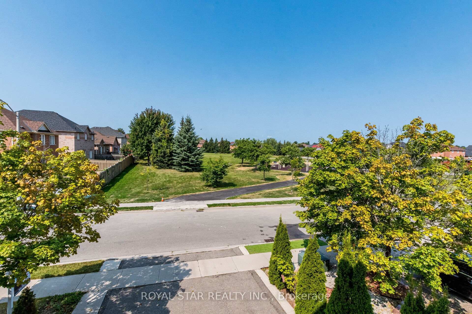 12 Pappain Crescent photo 24