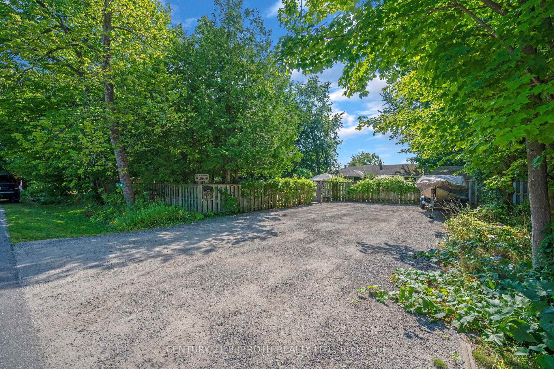 481 Lakeshore Road photo 35