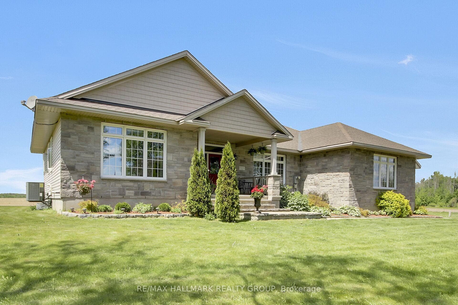 7479 Bleeks Road photo 2