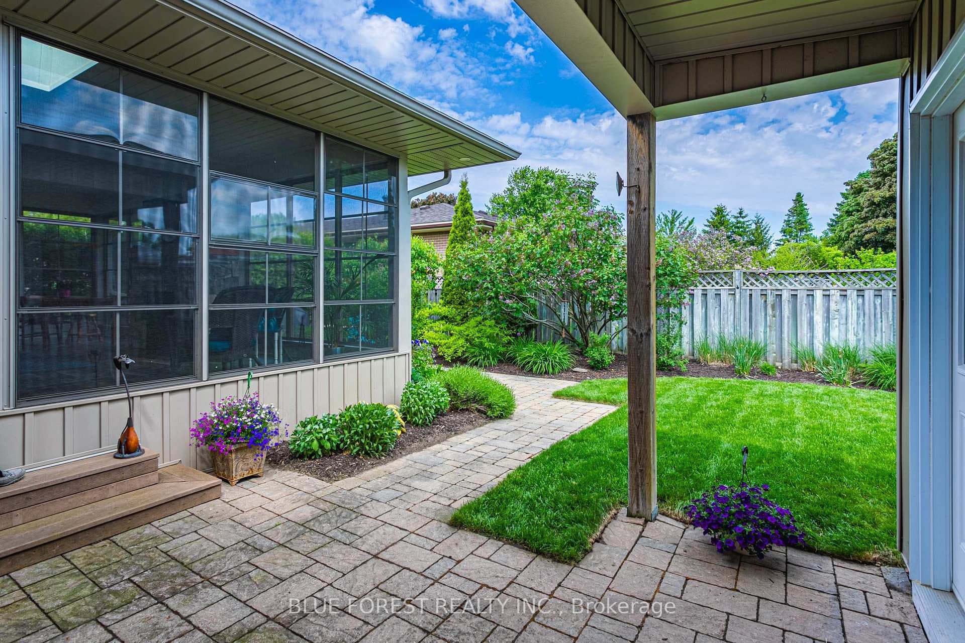 6 Blueridge Crescent photo 33