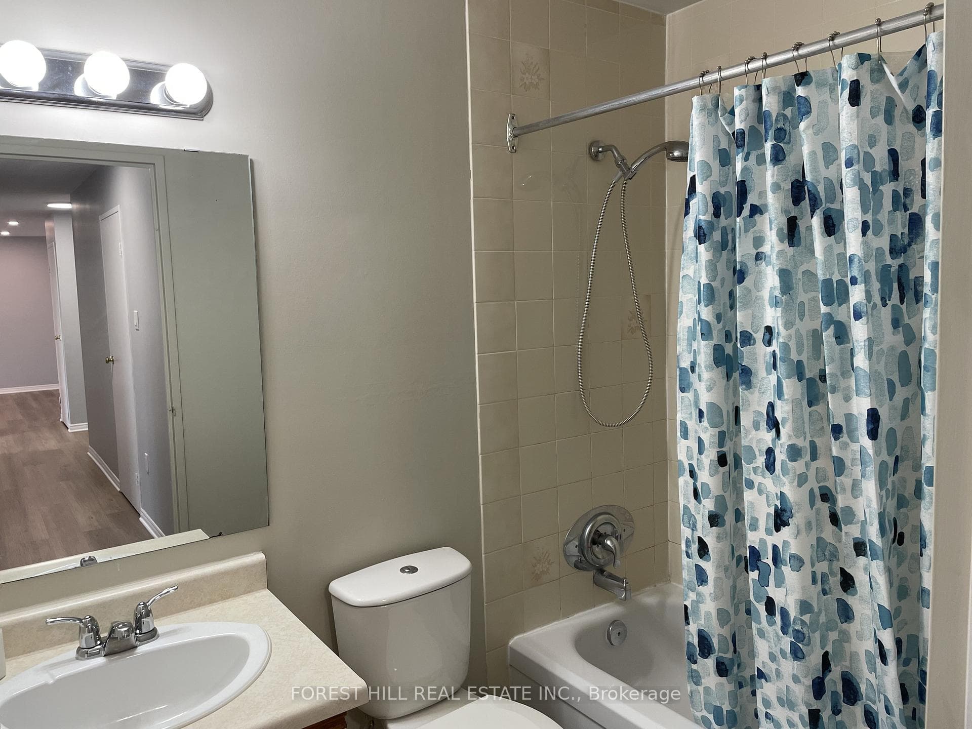 1600 Adelaide Street Unit 501 photo 17