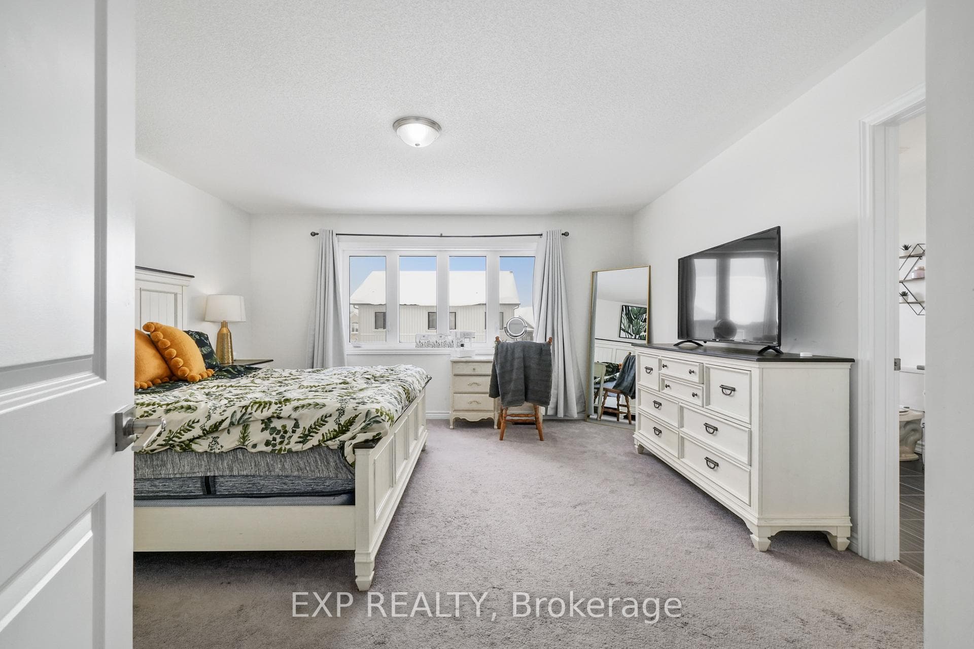 46 Highlands Boulevard photo 13
