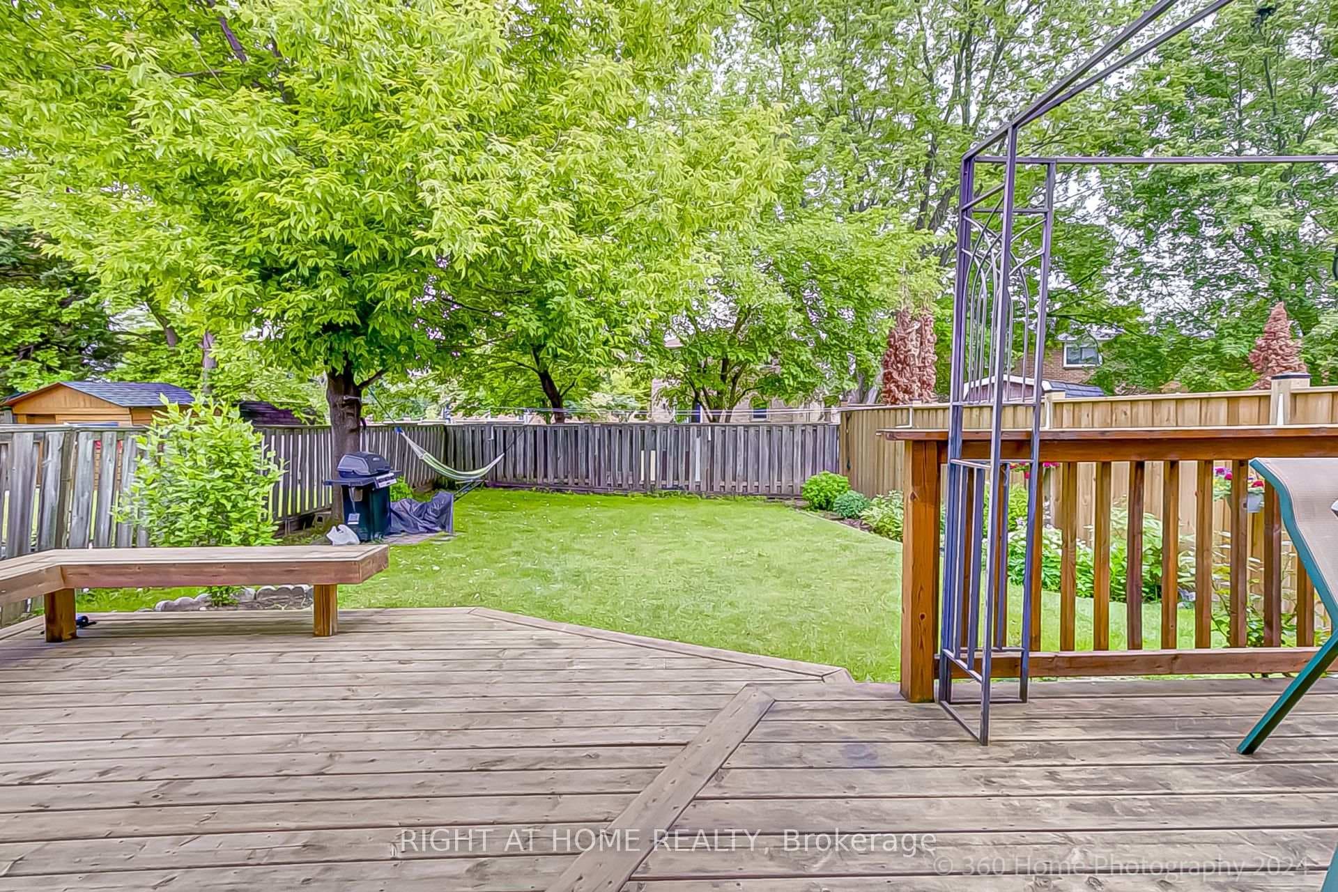685 Foxwood Trail photo 3