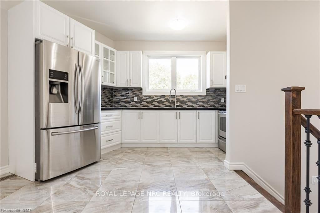 15 BELTON Boulevard Unit Main photo 2