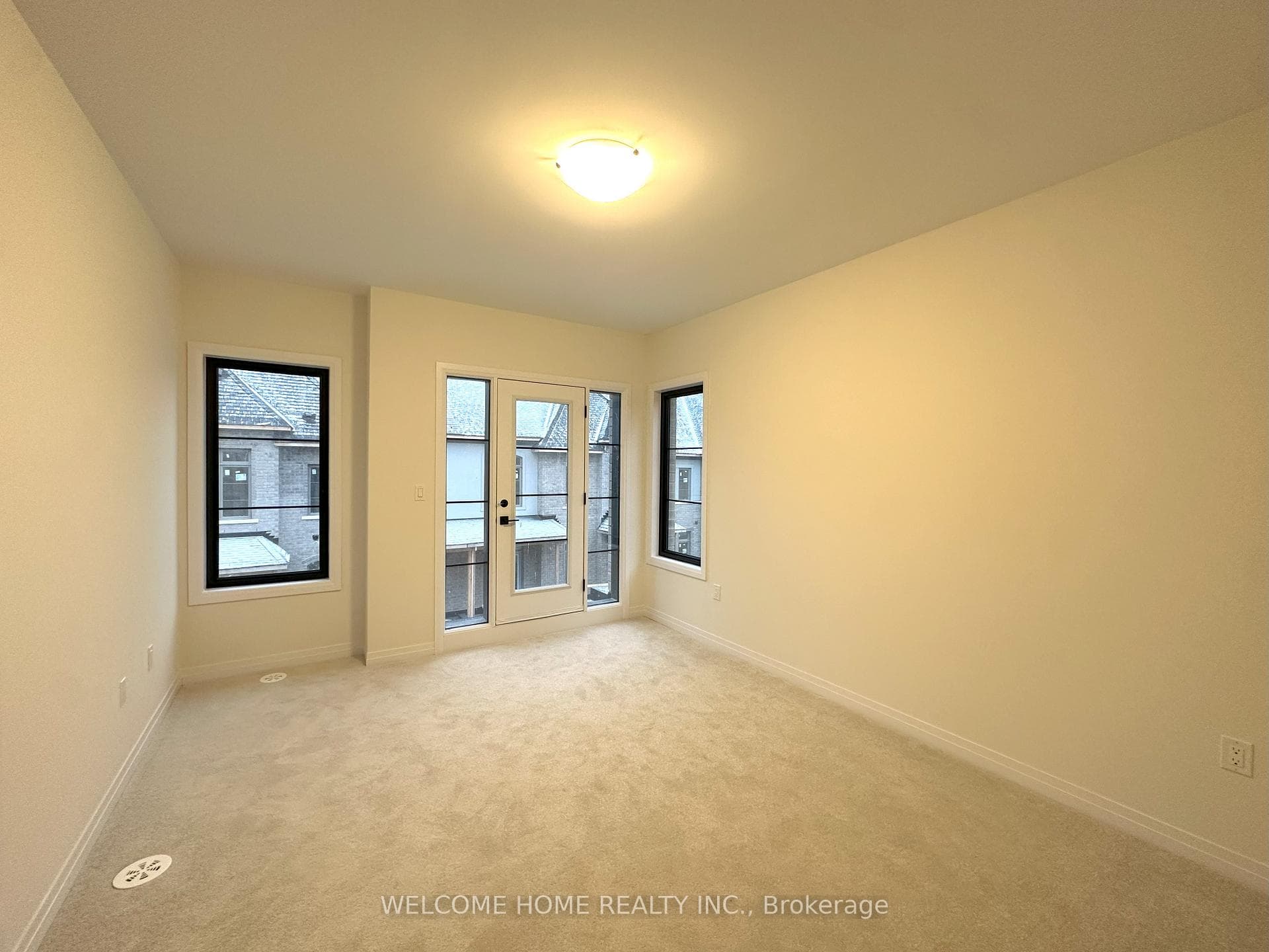78 De La Roche Drive photo 9