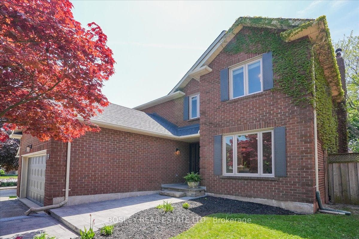 1188 Woodview Drive photo 2