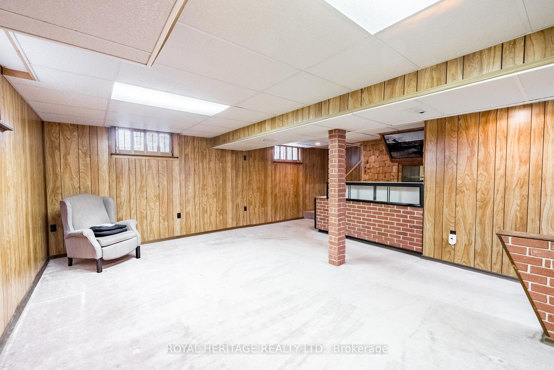717 Newman Crescent photo 25