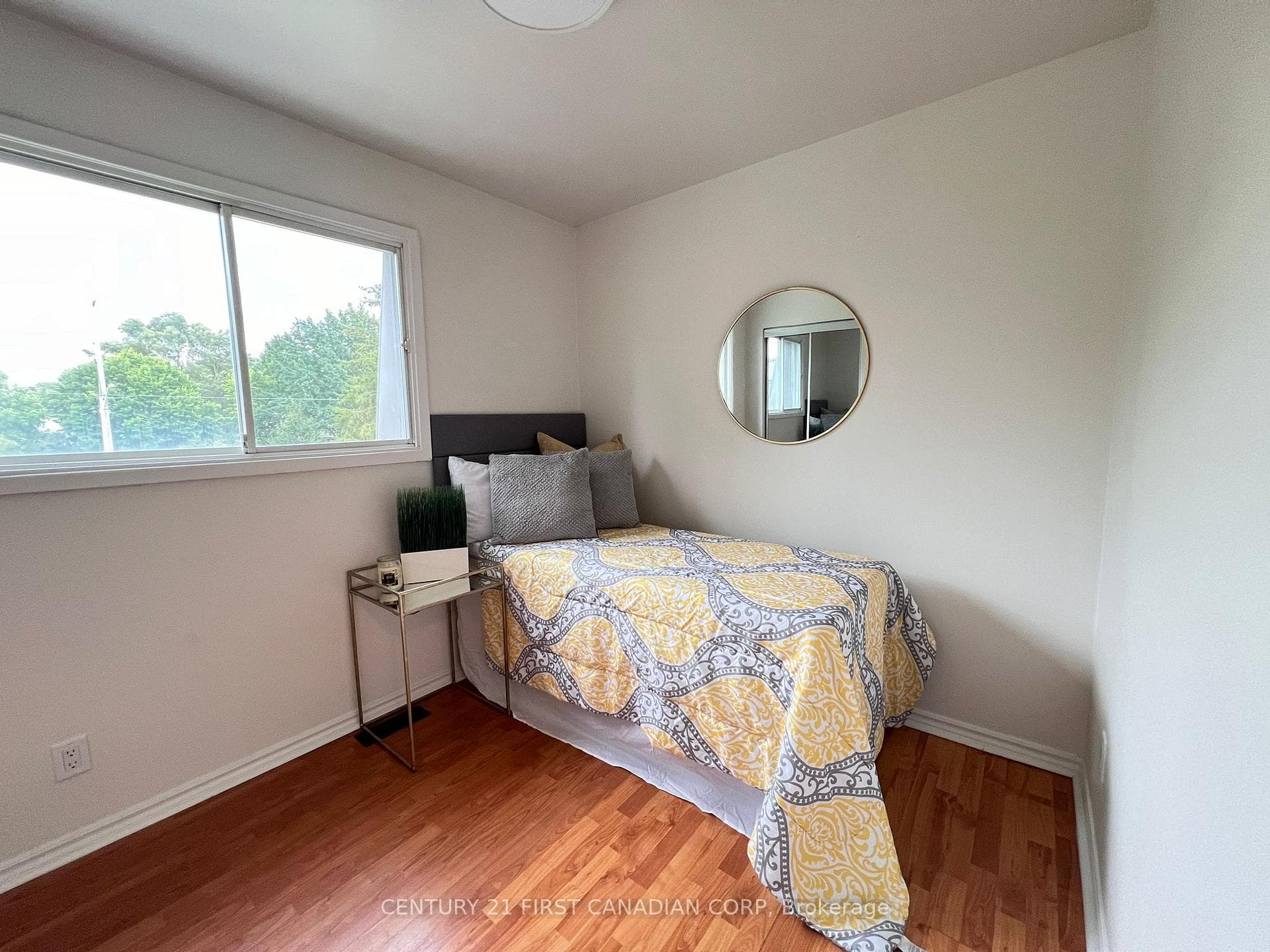 189 Boullee Street Unit 18 photo 17