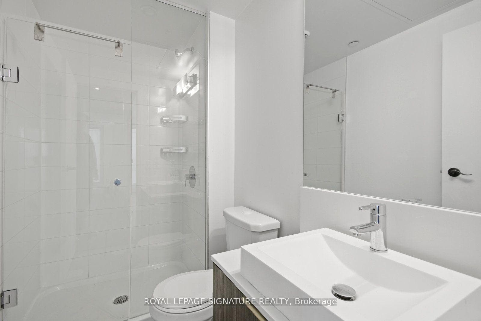 68 Shuter Street Unit 710 photo 15