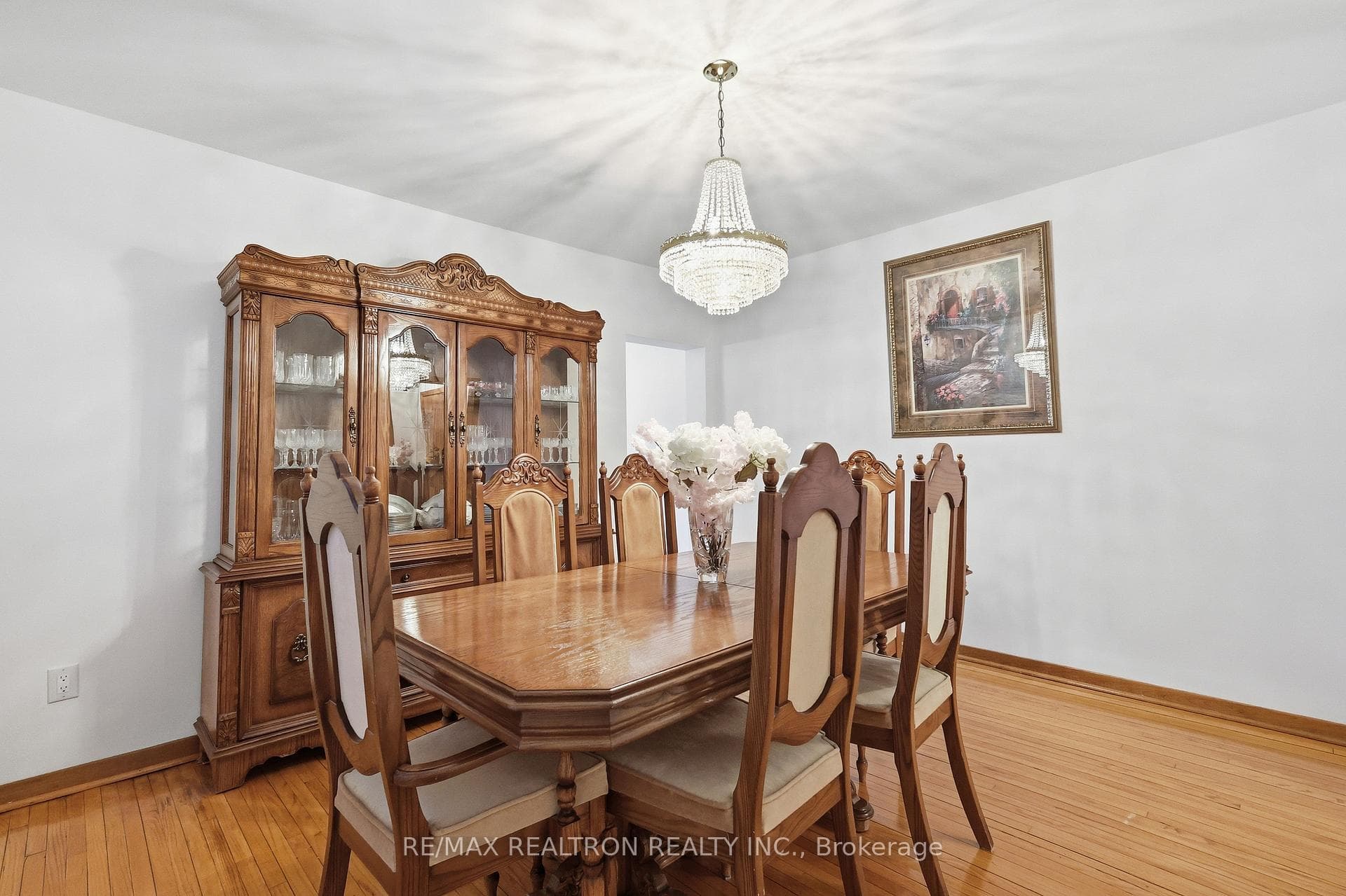 156 Silverthorn Avenue photo 10