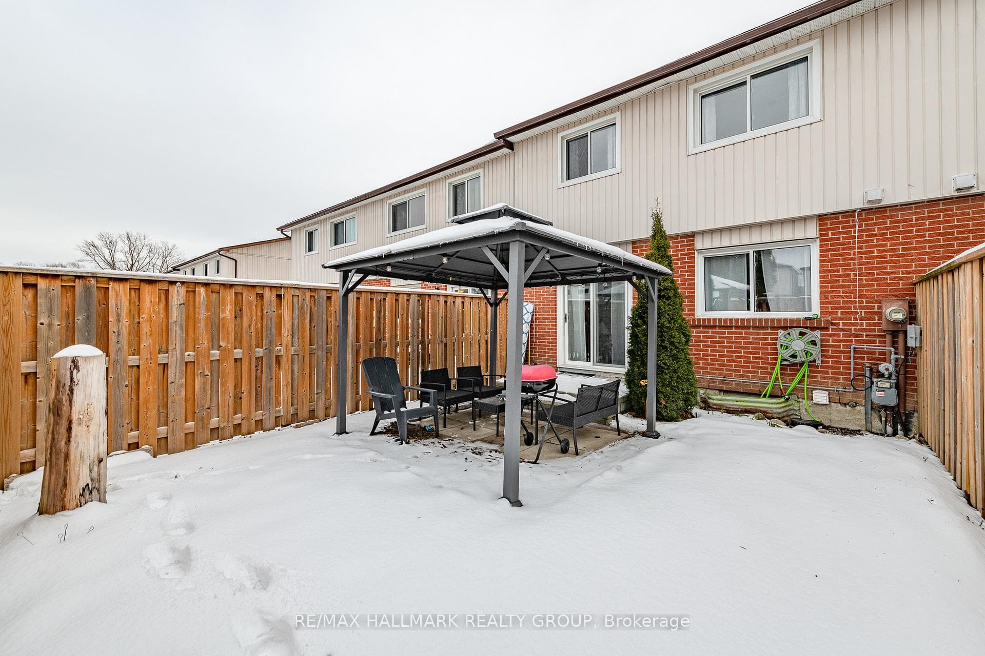 3353 HOGARTH Avenue photo 32