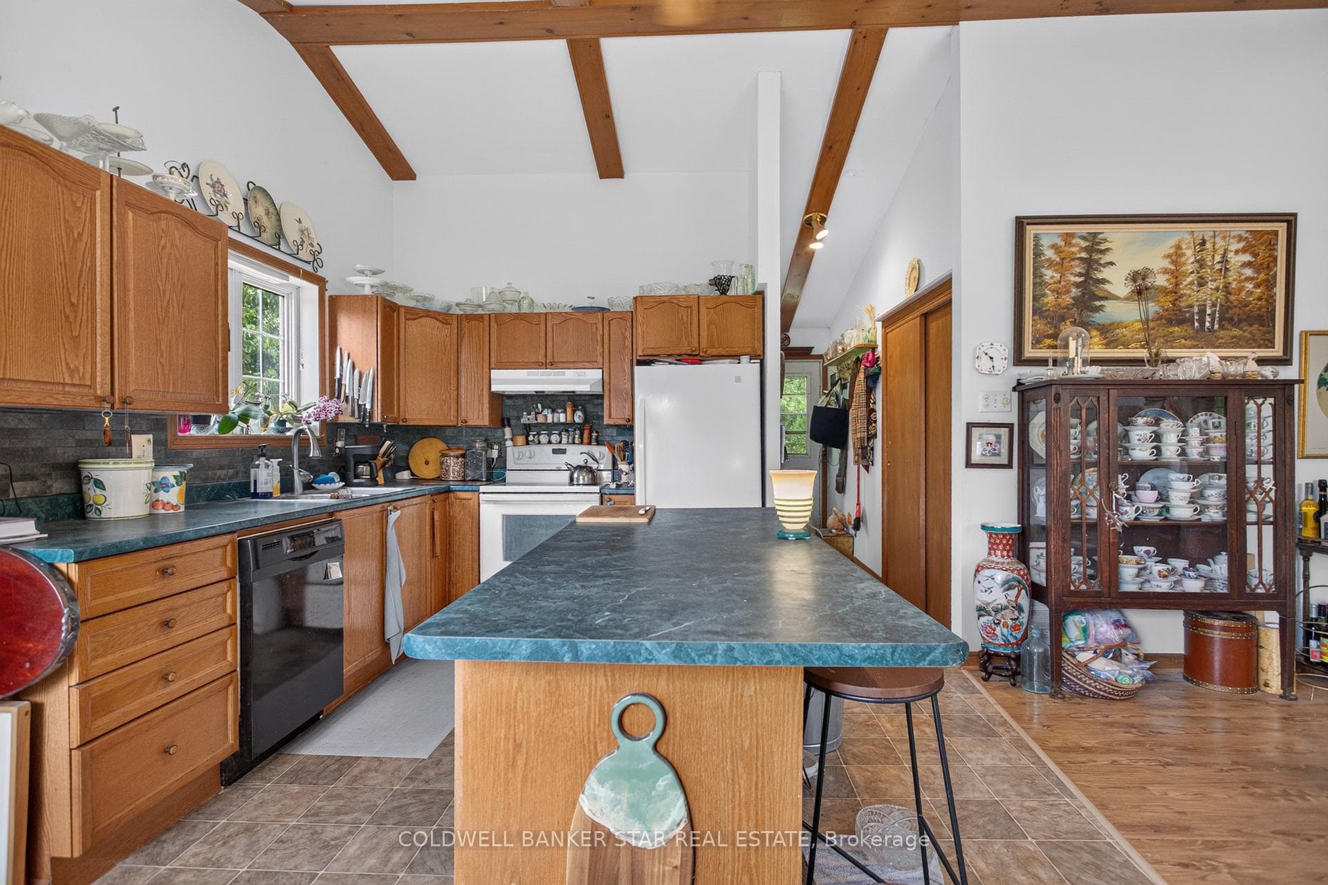 Open Kitchen/Dining area