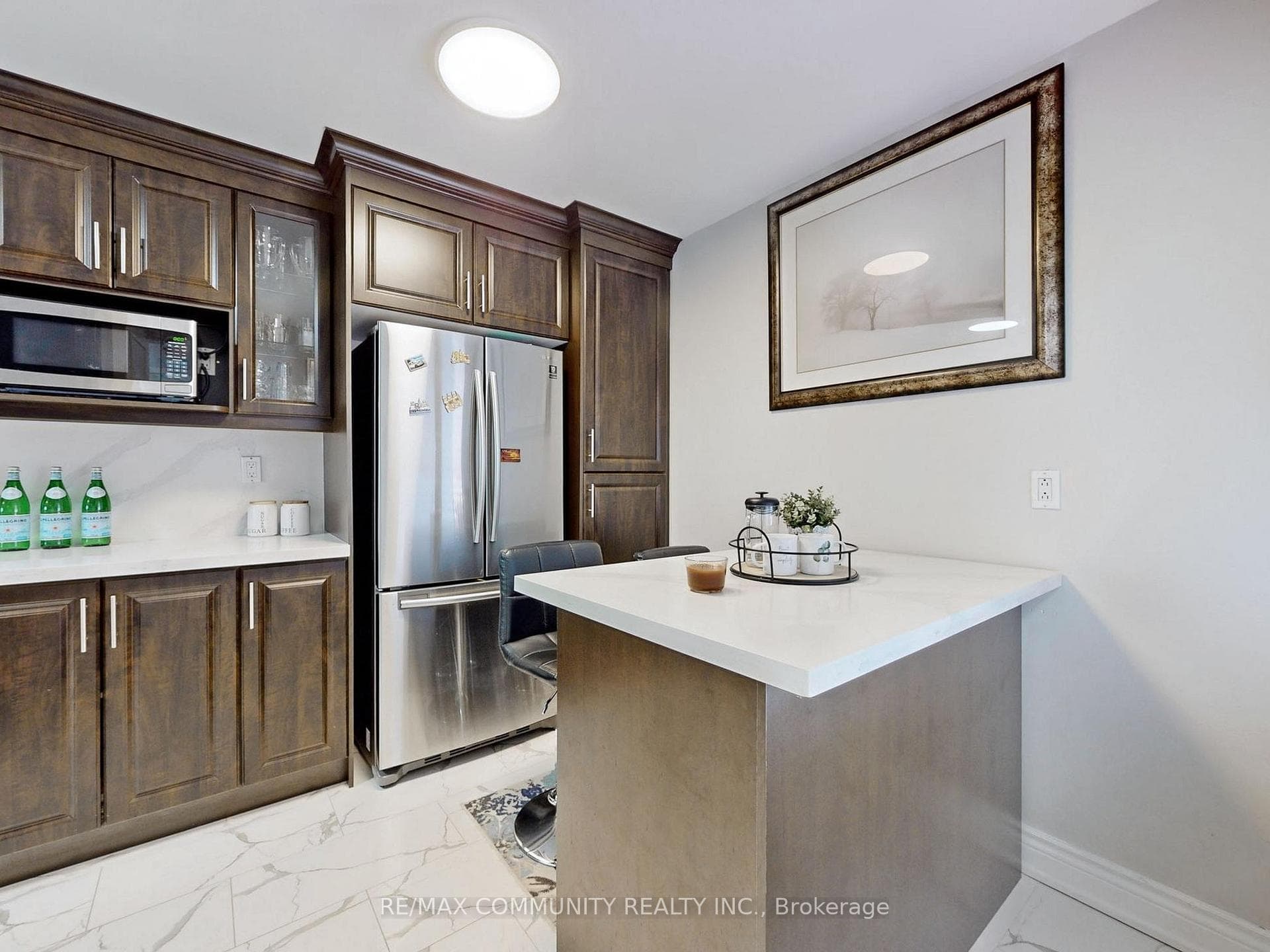 55 John Stoner Drive photo 8