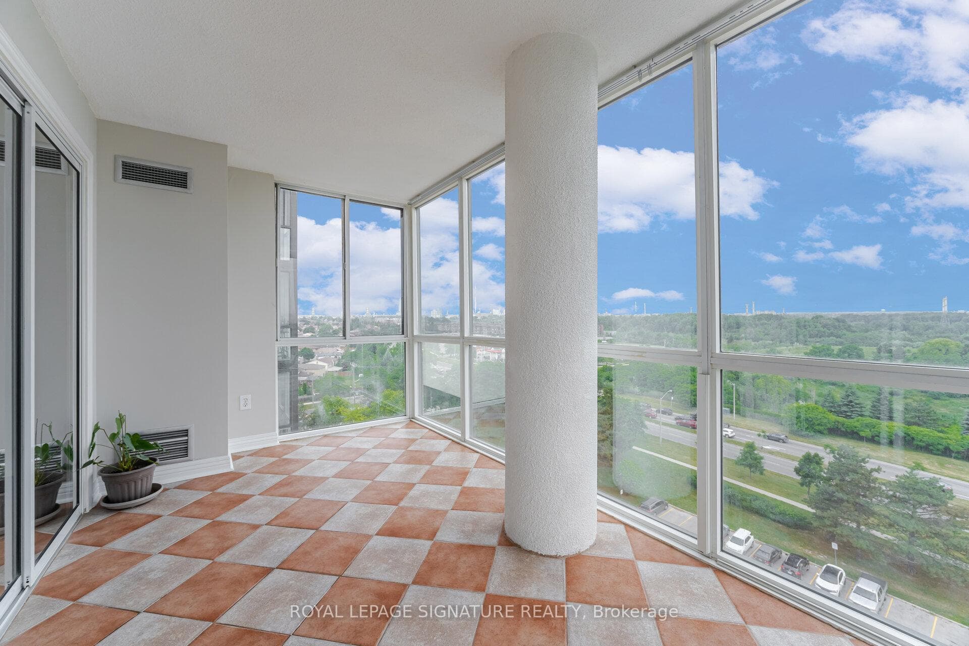 10 Markbrook Lane Unit 1101 photo 18