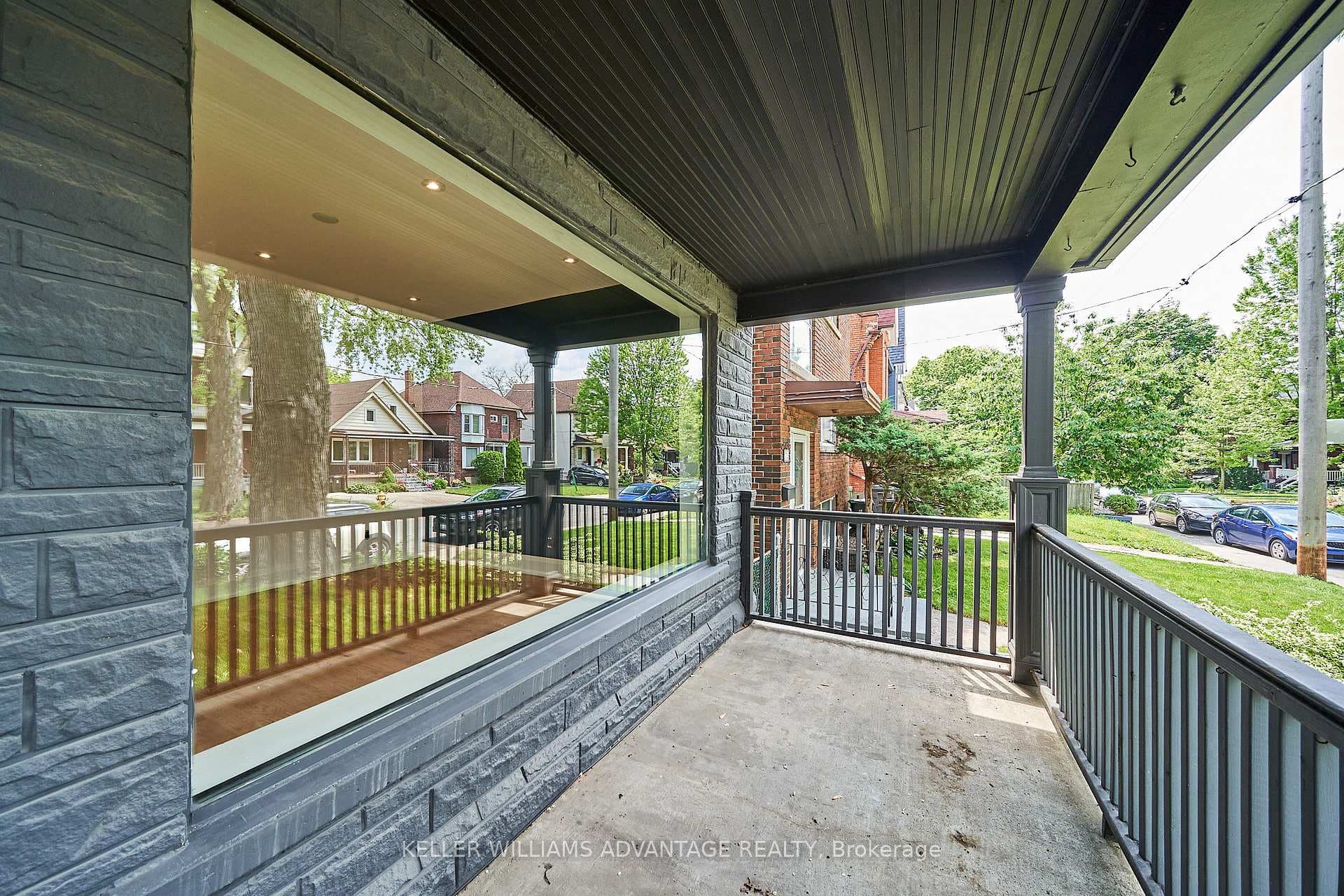785 Indian Road Unit Main photo 2