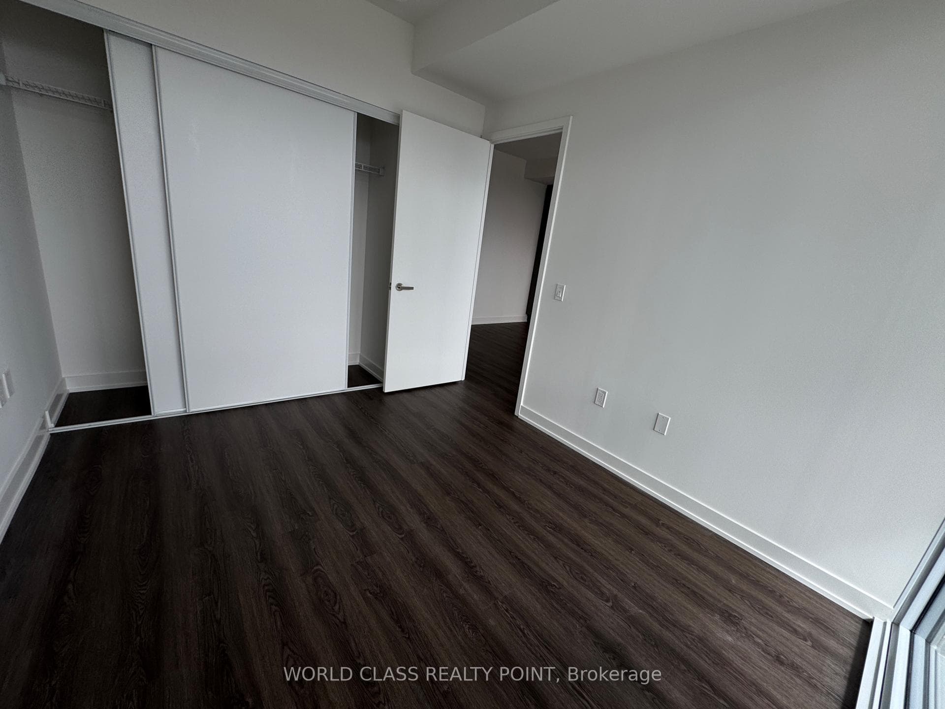 448 Burnhamthorpe Road Unit 1109 photo 24