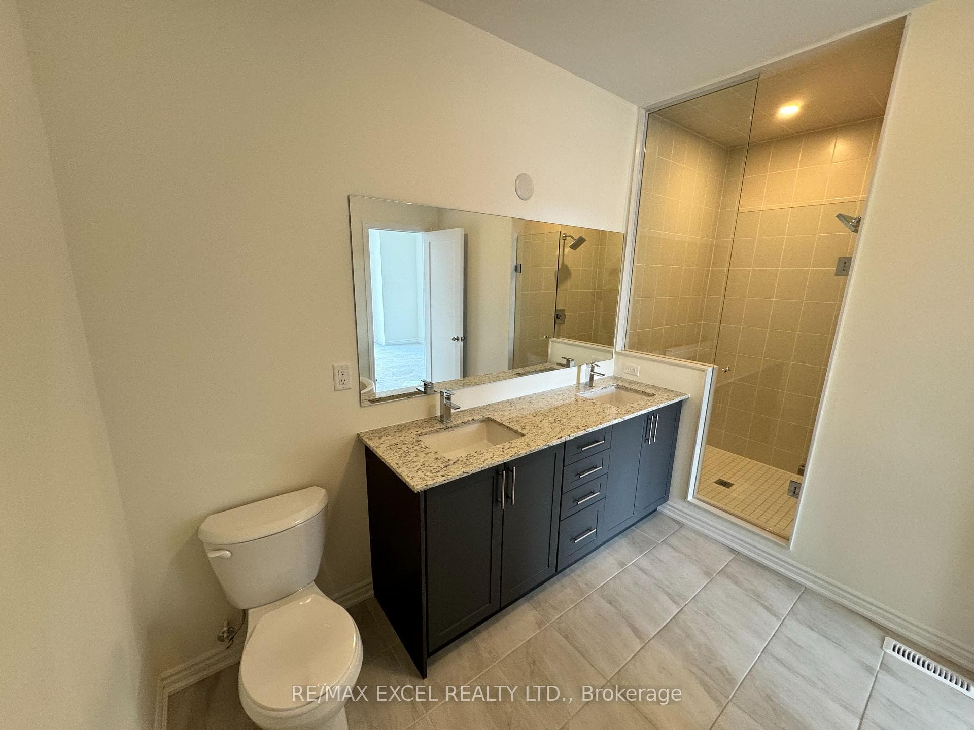 158 Blick Crescent photo 13