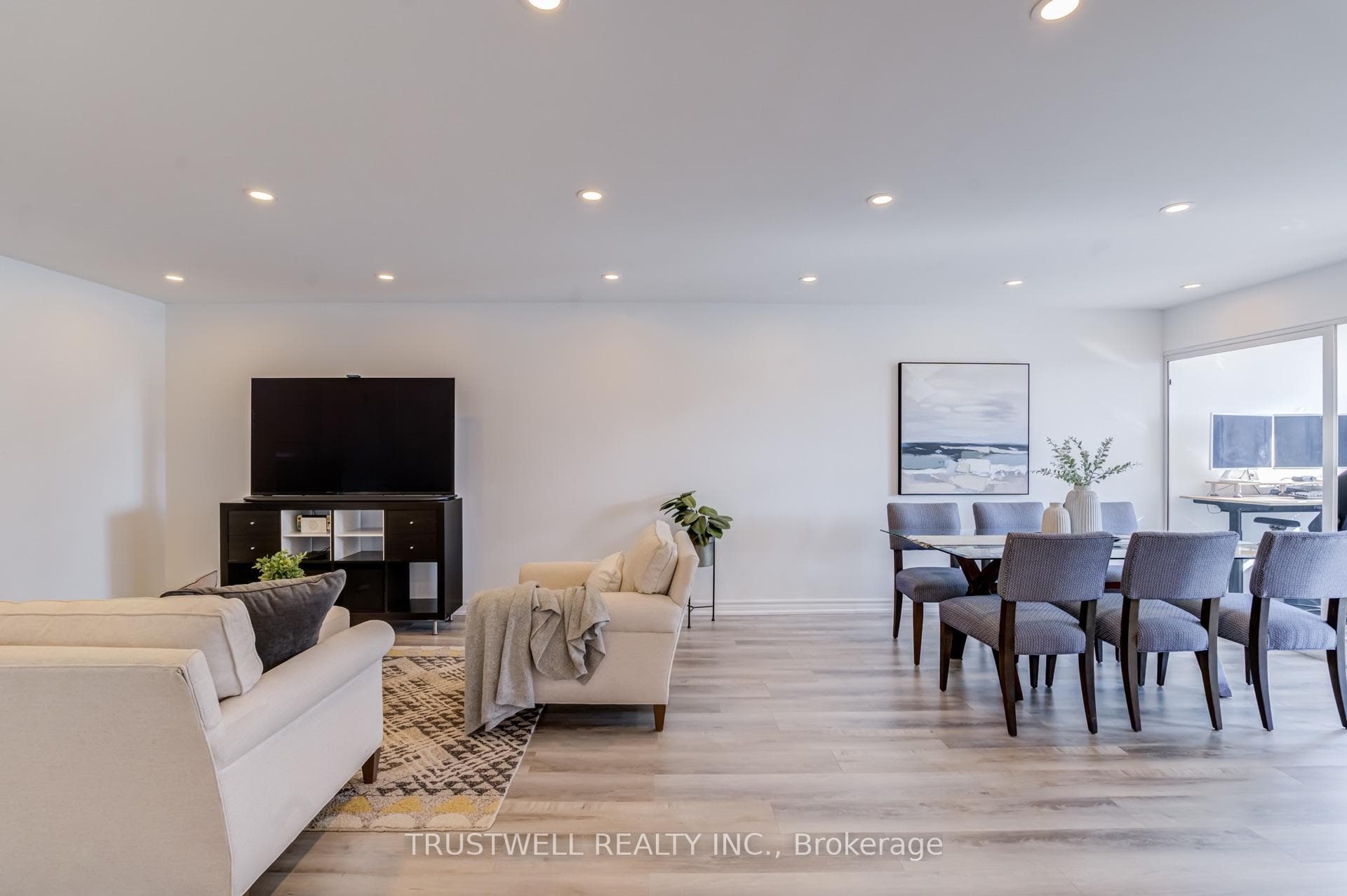 Living & Dining Area