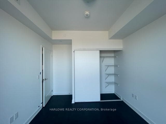 105 Oneida Crescent Unit 2406 photo 12
