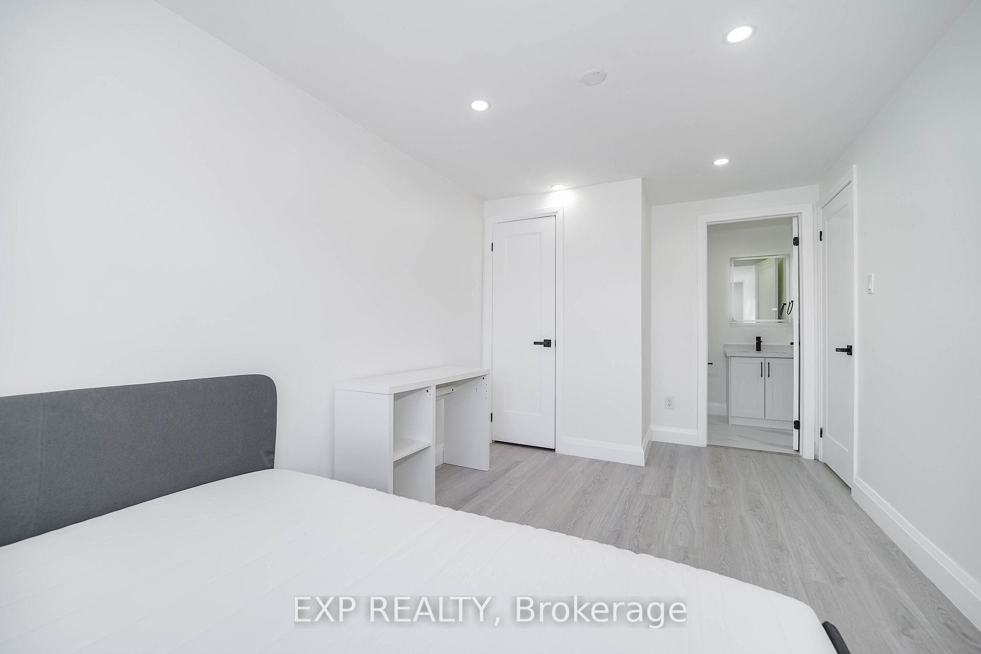 25 Nabob Crescent photo 29