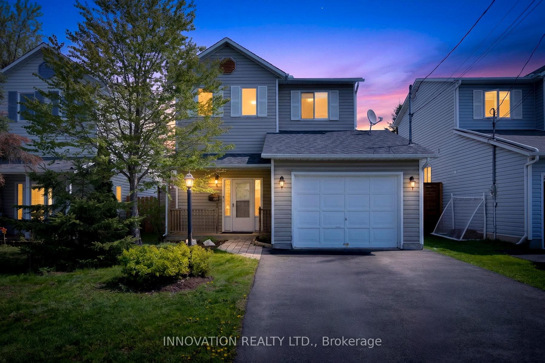 Detached home w single car garage and pvt drive