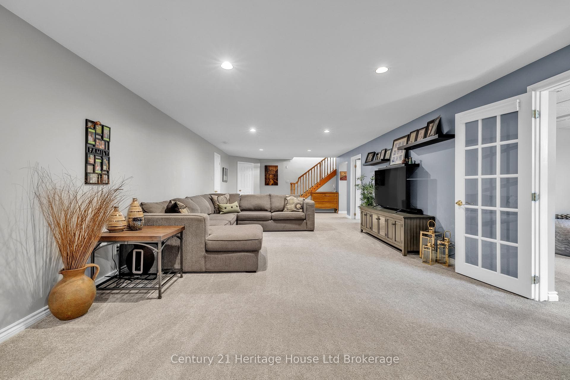 116 Baird Street photo 28
