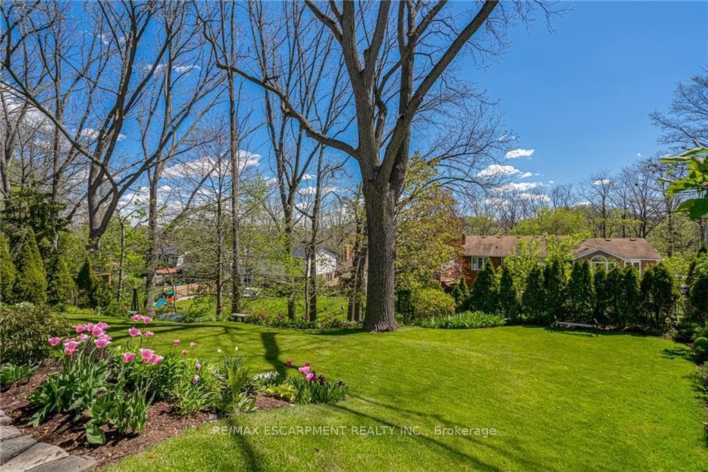 2 Bertram Drive photo 35