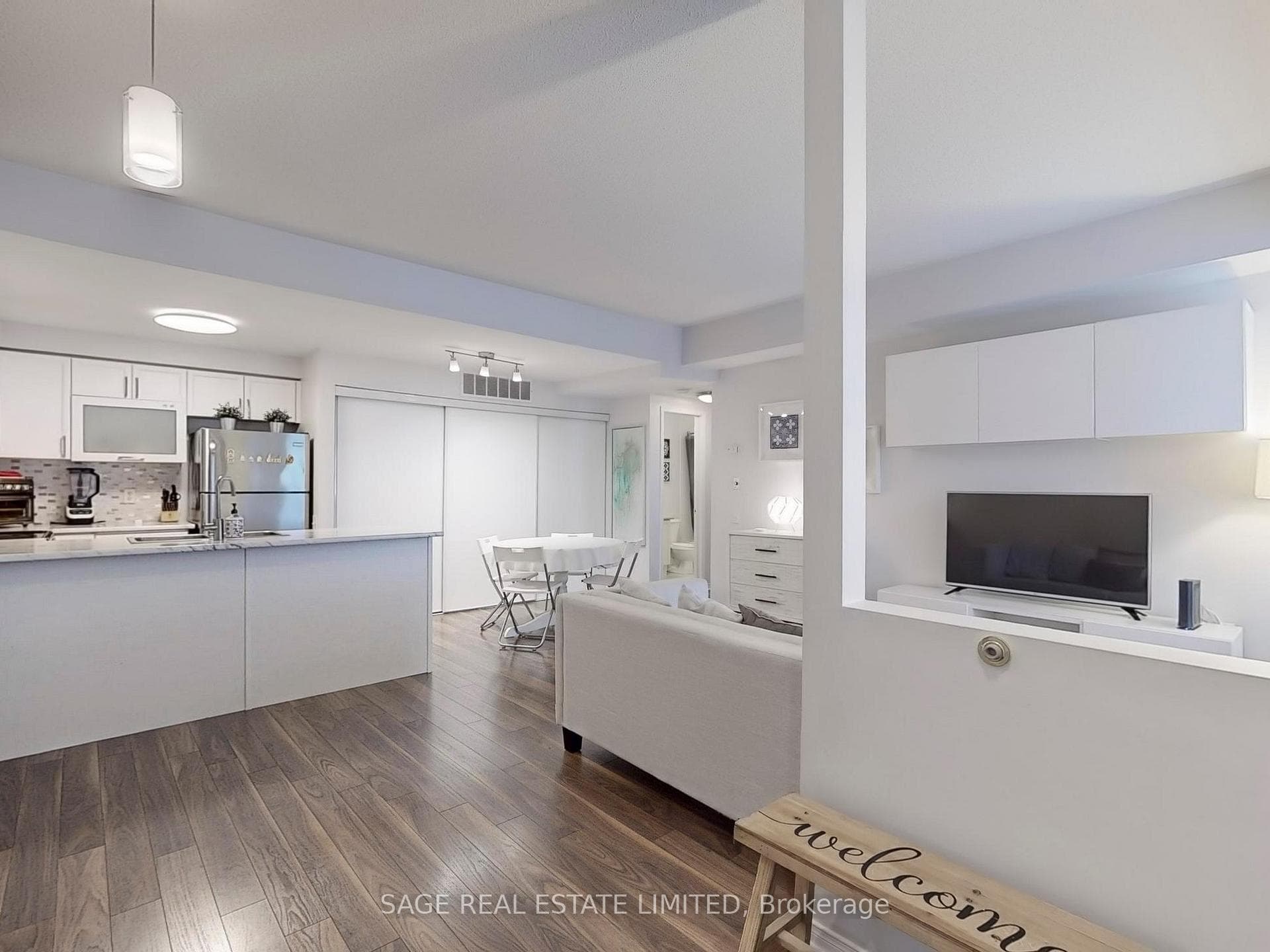 760 Lawrence Avenue Unit 44 photo 6