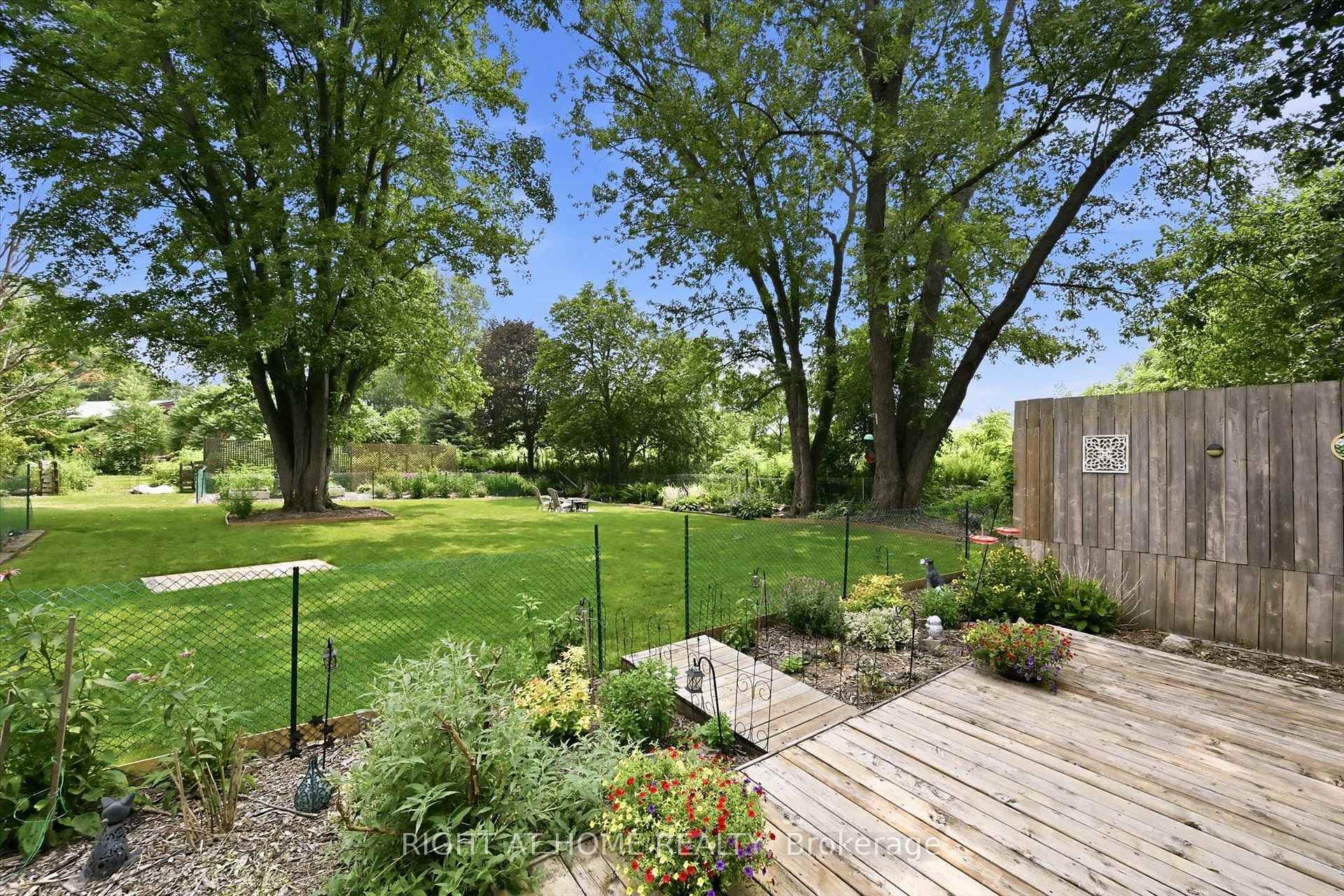 263 Weir's Lane photo 43