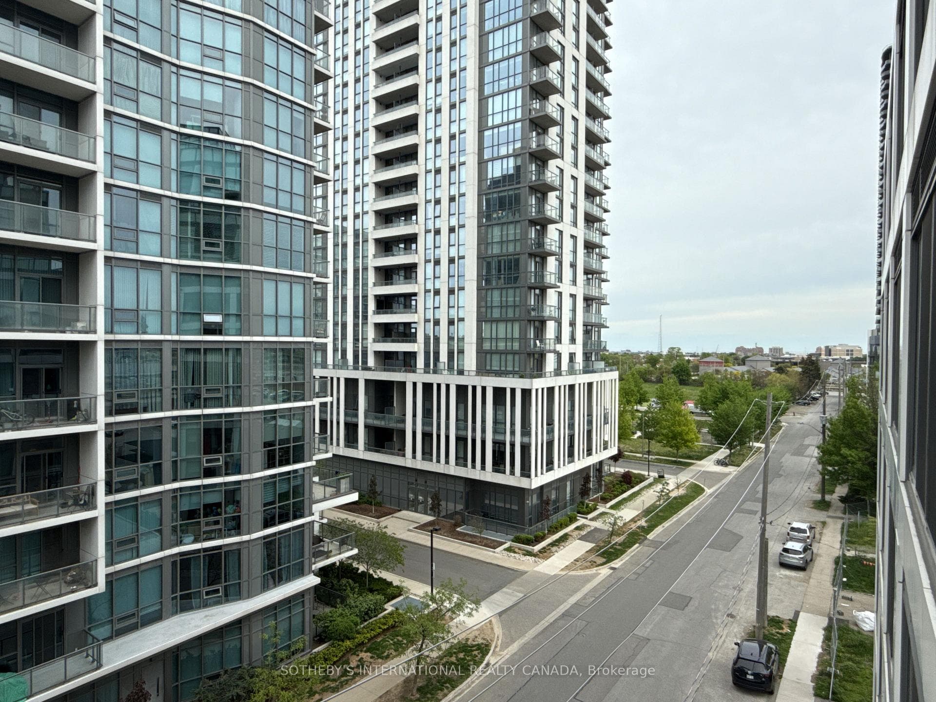 1195 The Queensway Road Unit 510 photo 7